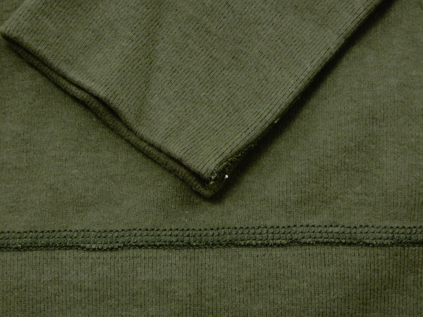 ナイジェルケーボン(NIGEL CABOURN)の4ウェイハイネックシャツ