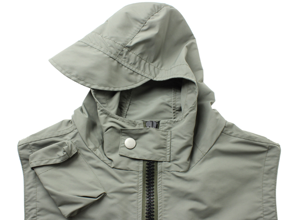 ナイジェルケーボン(NIGEL CABOURN)のフーデッド マルチポケット ベスト